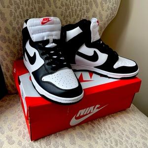 BRAND NEW!!! Nike Panda Dunks! Classics!